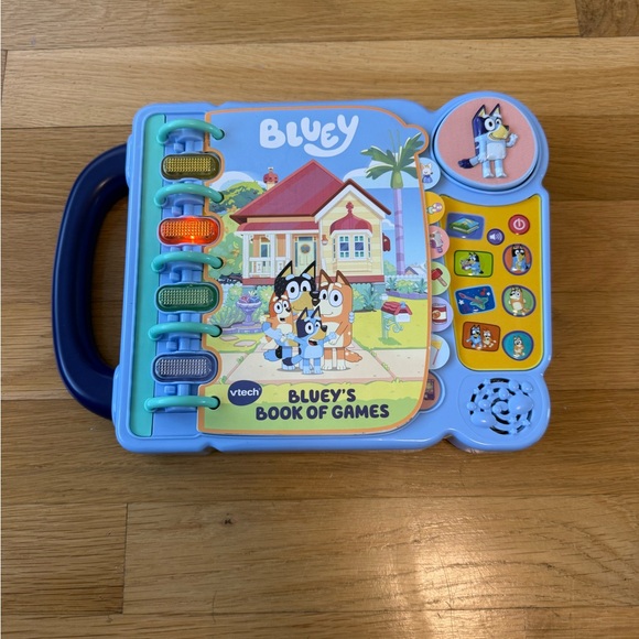 VTech Bluey Bluey's Book of Games Baby and Toddler Toys - Picture 3 of 8